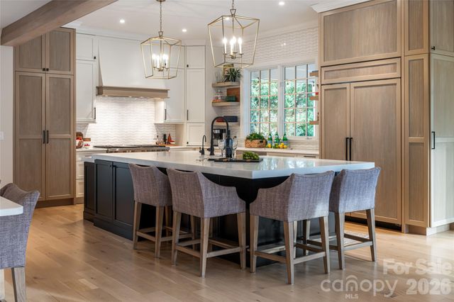 28 Hilltop Road, Asheville, NC 28803