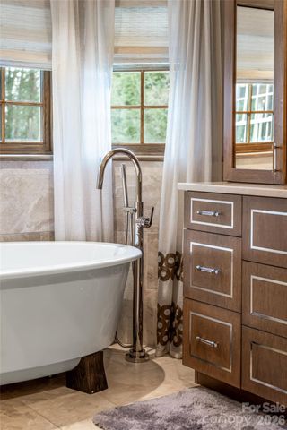 28 Hilltop Road, Asheville, NC 28803