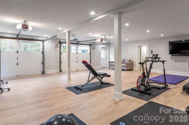 28 Hilltop Road, Asheville, NC 28803