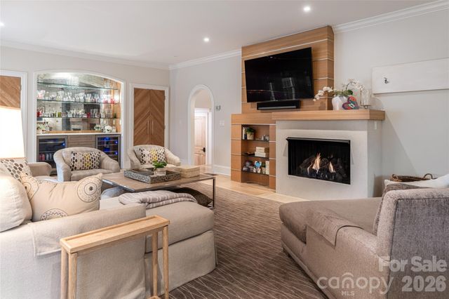 28 Hilltop Road, Asheville, NC 28803