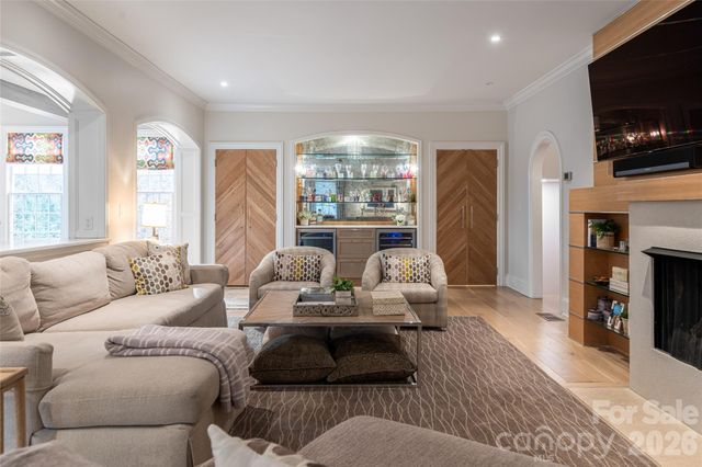 28 Hilltop Road, Asheville, NC 28803