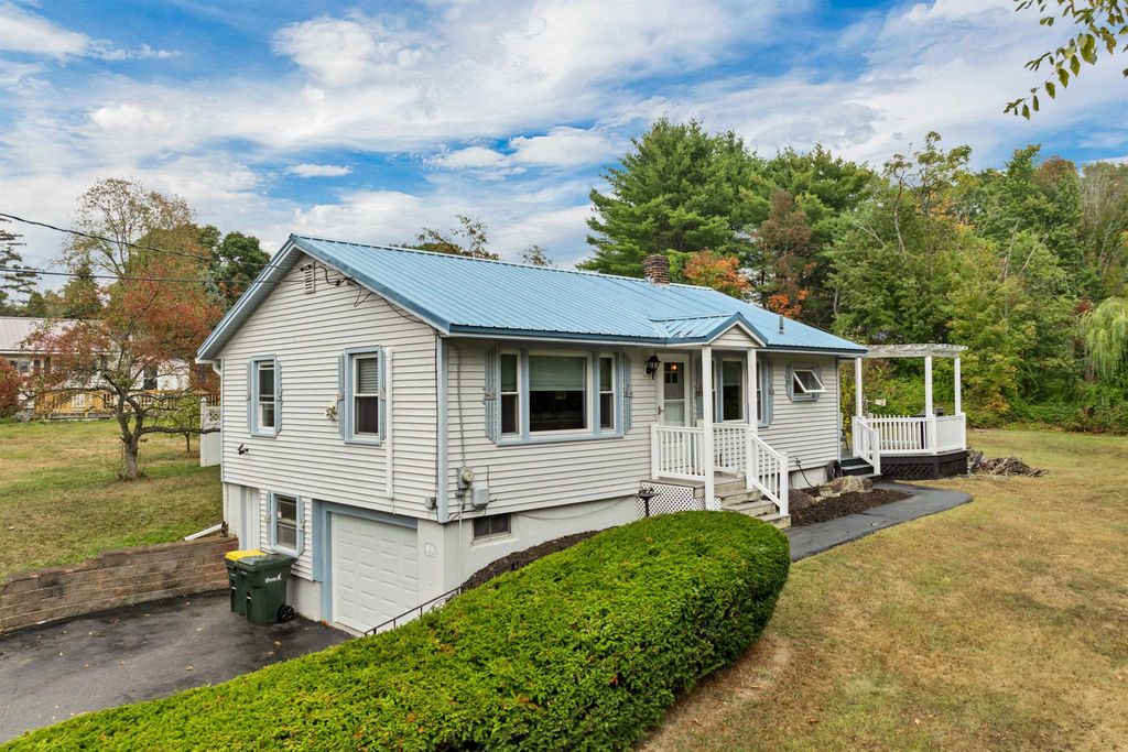 61 White Oaks Road, Laconia, NH 03246