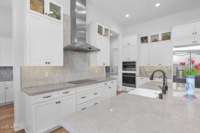 3702 E FOUNTAIN Street, Mesa, AZ 85205