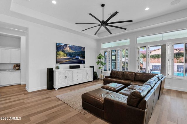 3702 E FOUNTAIN Street, Mesa, AZ 85205