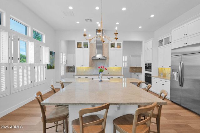 3702 E FOUNTAIN Street, Mesa, AZ 85205