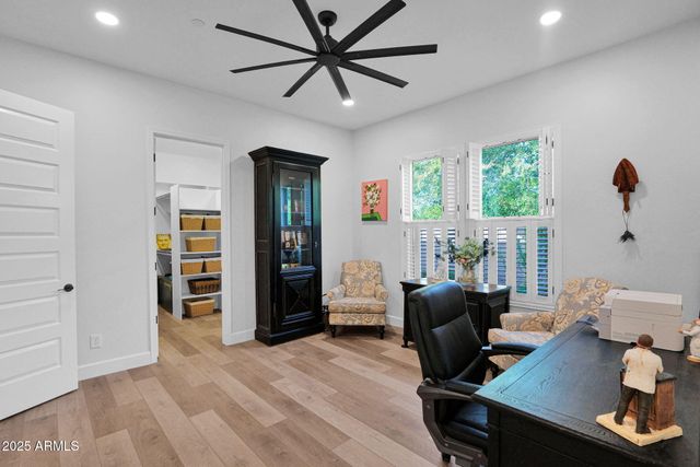 3702 E FOUNTAIN Street, Mesa, AZ 85205