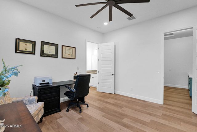 3702 E FOUNTAIN Street, Mesa, AZ 85205