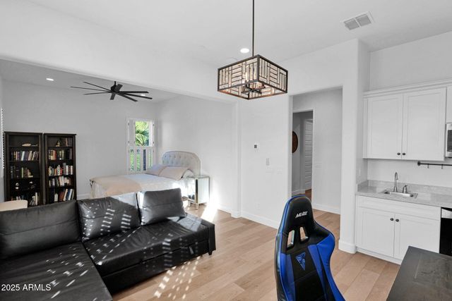 3702 E FOUNTAIN Street, Mesa, AZ 85205