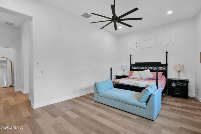 3702 E FOUNTAIN Street, Mesa, AZ 85205