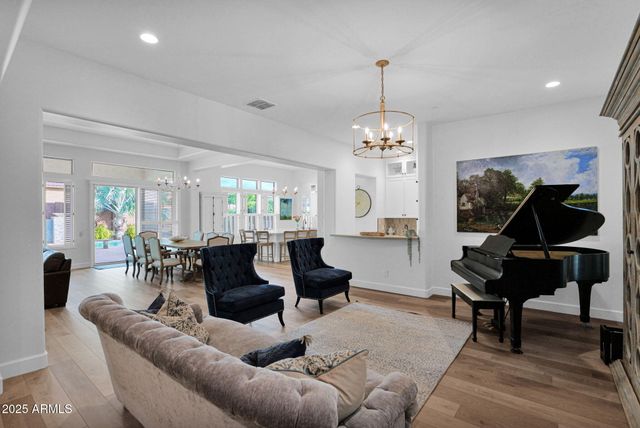 3702 E FOUNTAIN Street, Mesa, AZ 85205