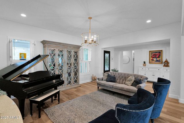 3702 E FOUNTAIN Street, Mesa, AZ 85205