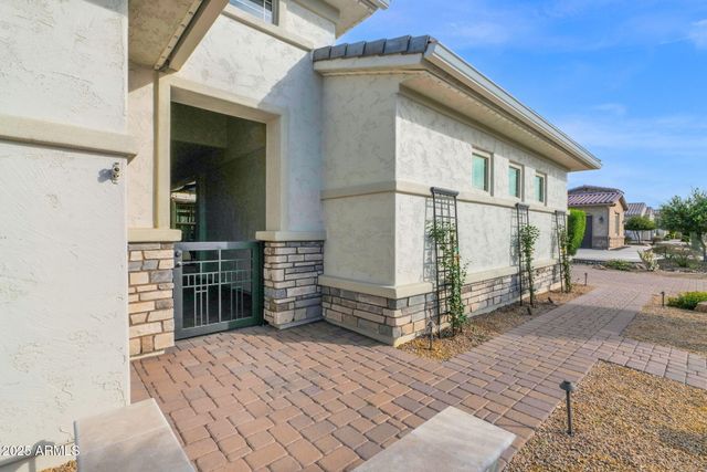 3702 E FOUNTAIN Street, Mesa, AZ 85205