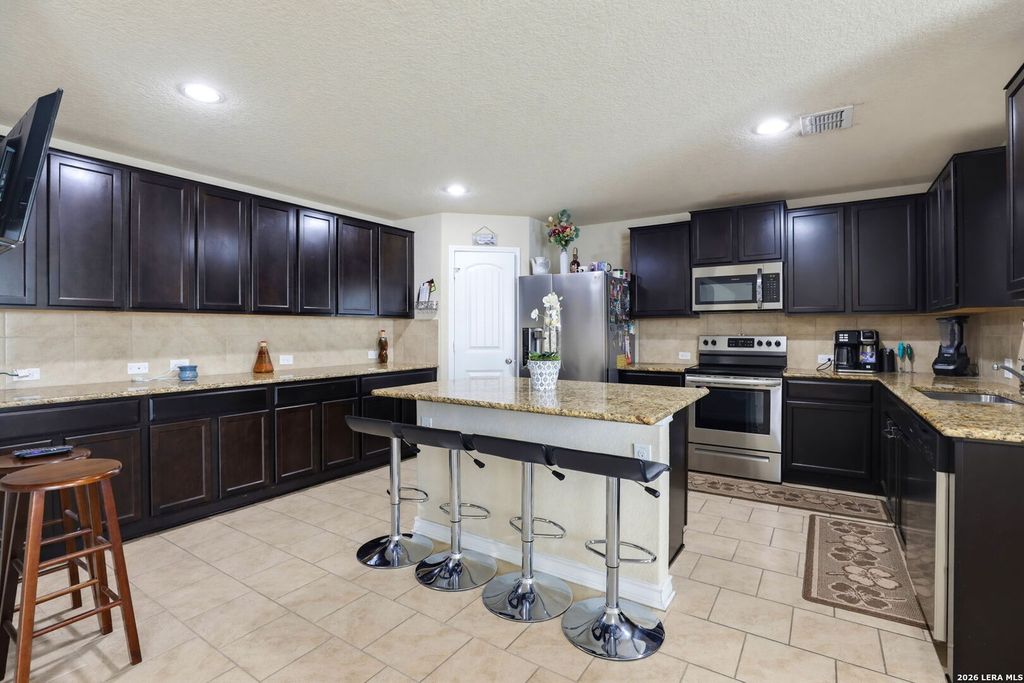 1631 TREE RUN, San Antonio, TX 78245