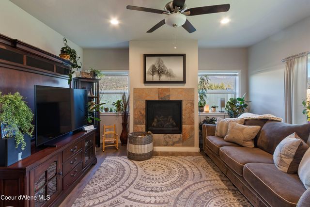 318 Creekview Ct, Sandpoint, ID 83864