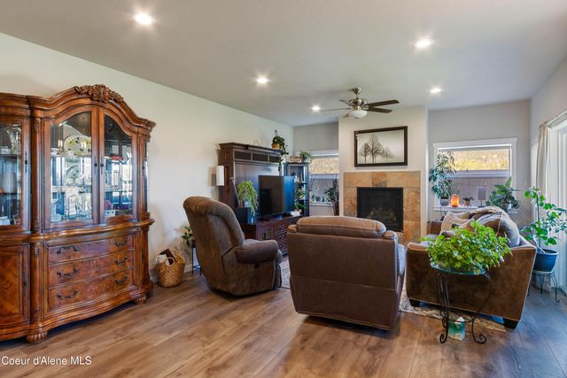 318 Creekview Ct, Sandpoint, ID 83864