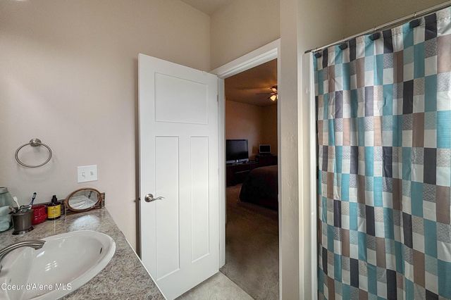 318 Creekview Ct, Sandpoint, ID 83864