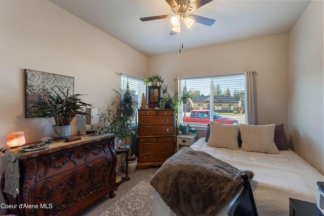 318 Creekview Ct, Sandpoint, ID 83864