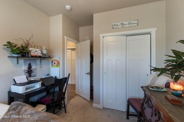 318 Creekview Ct, Sandpoint, ID 83864