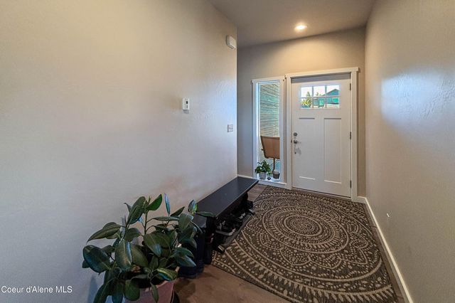 318 Creekview Ct, Sandpoint, ID 83864