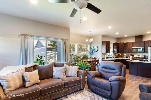 318 Creekview Ct, Sandpoint, ID 83864