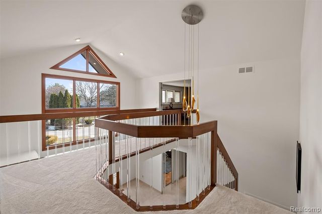 1900 Seminole Court, Bloomfield Hills, MI 48302