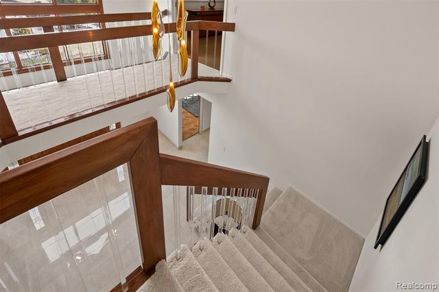 1900 Seminole Court, Bloomfield Hills, MI 48302