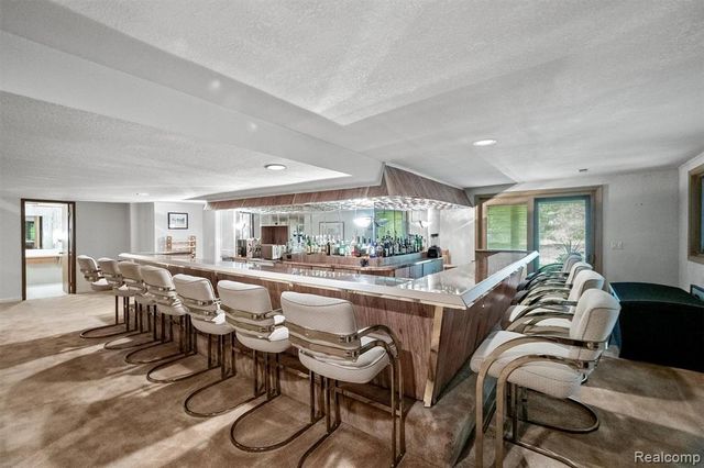 1900 Seminole Court, Bloomfield Hills, MI 48302