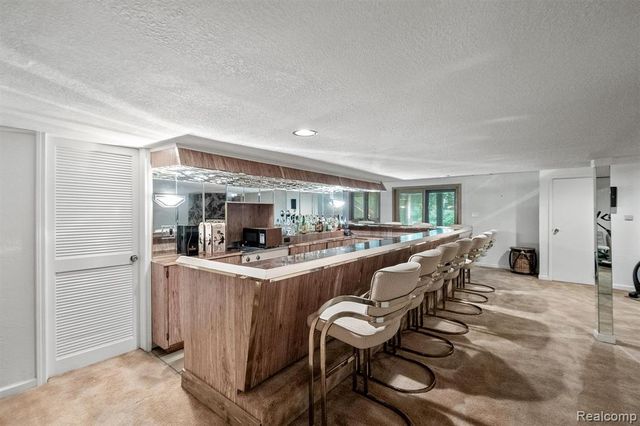 1900 Seminole Court, Bloomfield Hills, MI 48302