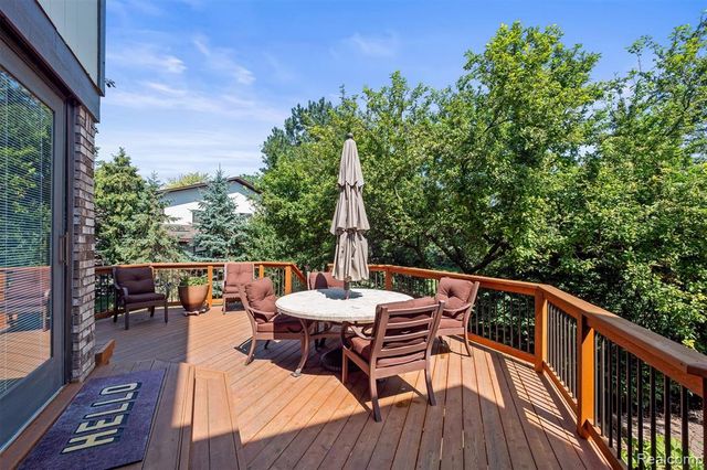 1900 Seminole Court, Bloomfield Hills, MI 48302