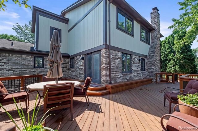 1900 Seminole Court, Bloomfield Hills, MI 48302