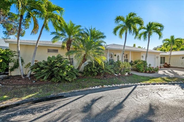 1387 MOONMIST DRIVE G2, Sarasota, FL 34242
