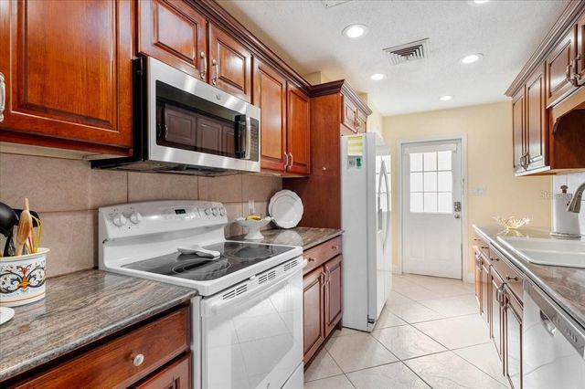 1387 MOONMIST DRIVE G2, Sarasota, FL 34242