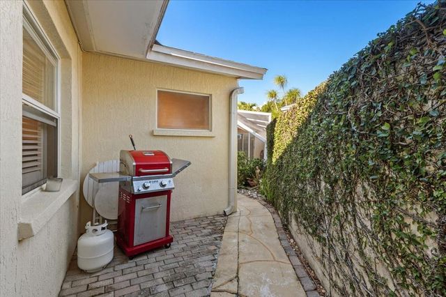 1387 MOONMIST DRIVE G2, Sarasota, FL 34242