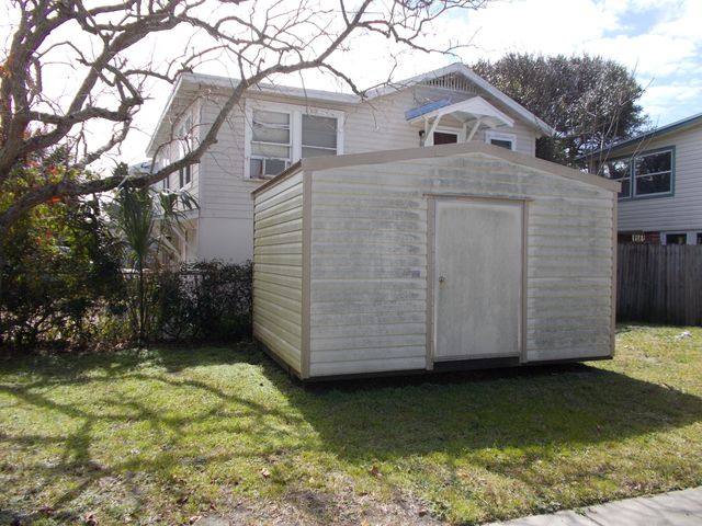 1500 1ST Street B, Neptune Beach, FL 32266