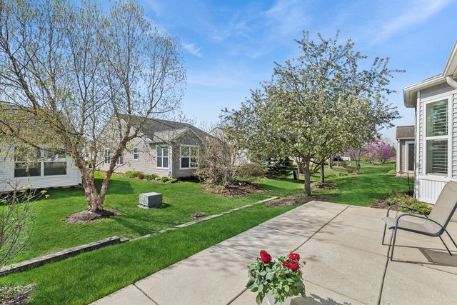 3295 Comstock Court, Mundelein, IL 60060