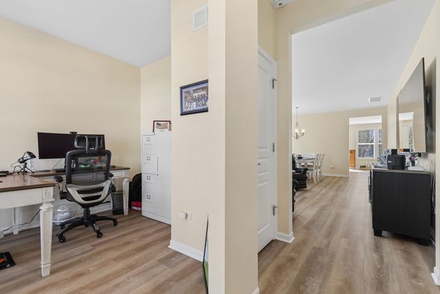 3295 Comstock Court, Mundelein, IL 60060