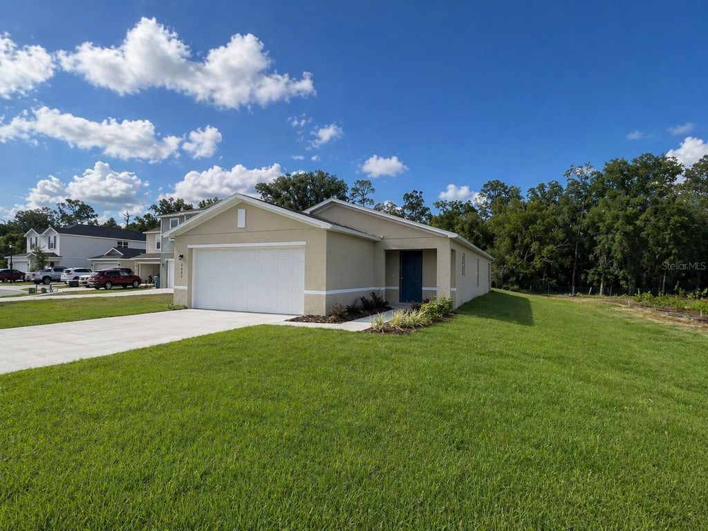 2093 GOLDEN BEAK DRIVE, Eagle Lake, FL 33839