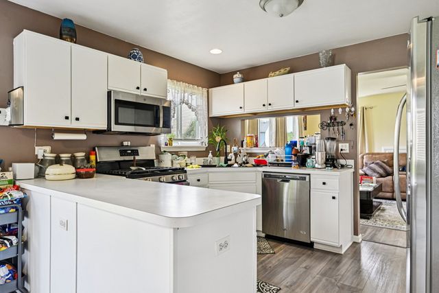 1290 E Fox Chase Drive, Round Lake Beach, IL 60073