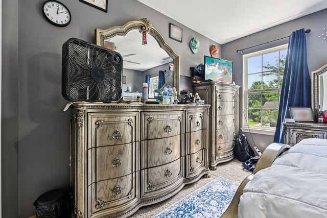 1290 E Fox Chase Drive, Round Lake Beach, IL 60073