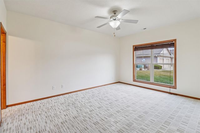 2602 NE Oak Drive 3, Ankeny, IA 50021