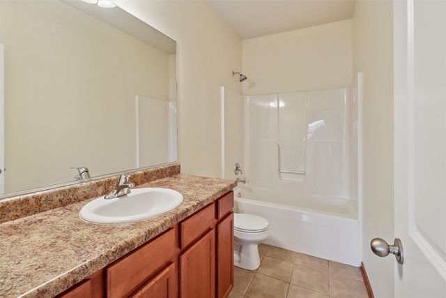 2602 NE Oak Drive 3, Ankeny, IA 50021