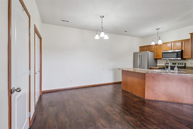 2602 NE Oak Drive 3, Ankeny, IA 50021