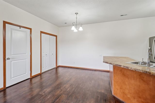 2602 NE Oak Drive 3, Ankeny, IA 50021