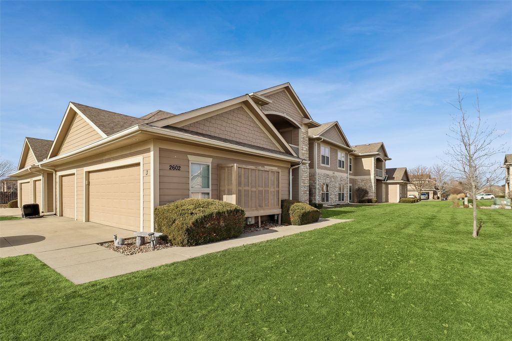 2602 NE Oak Drive 3, Ankeny, IA 50021
