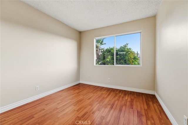 6511 Wystone Avenue 4, Reseda, CA 91335