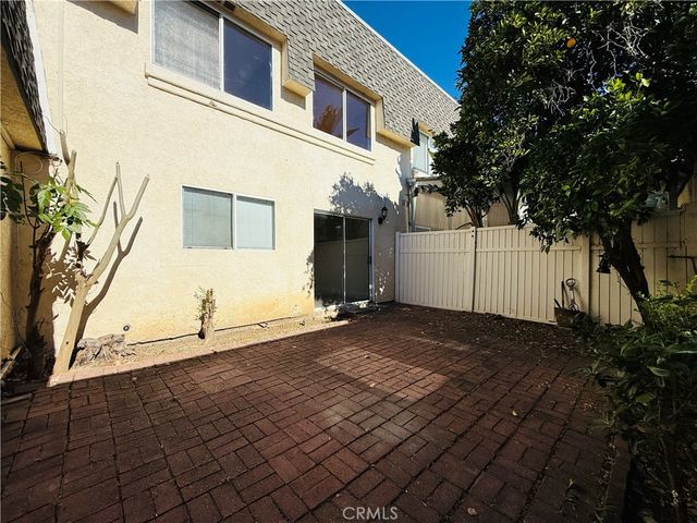 6511 Wystone Avenue 4, Reseda, CA 91335