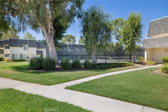 6511 Wystone Avenue 4, Reseda, CA 91335