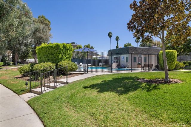 6511 Wystone Avenue 4, Reseda, CA 91335