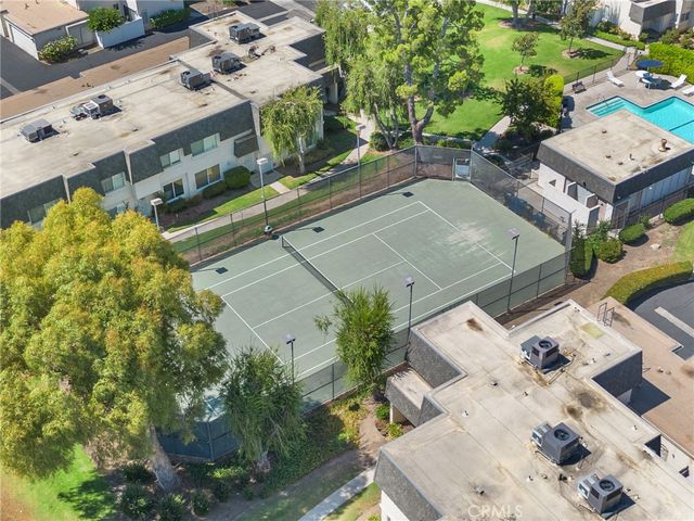 6511 Wystone Avenue 4, Reseda, CA 91335