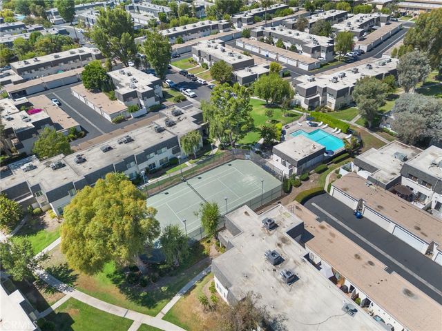 6511 Wystone Avenue 4, Reseda, CA 91335